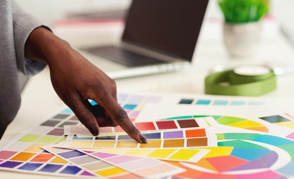 How to Choose the Right Colors for Your Living Space